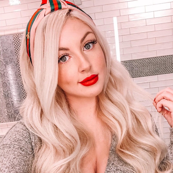 Hey loves! Welcome to my closet! - Picture 6 of 7